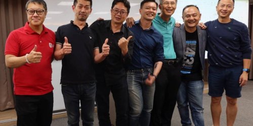 the Ta&iuml;wan team
